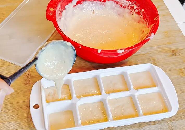 製氷皿に入れたのは？　意外な冷凍アイディアに「便利」「ストックしたい！」