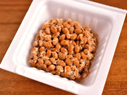 納豆に『大さじ1杯』入れてみて！　旨味と栄養がアップして「ご飯がすすむ」【管理栄養士のレシピ3選】