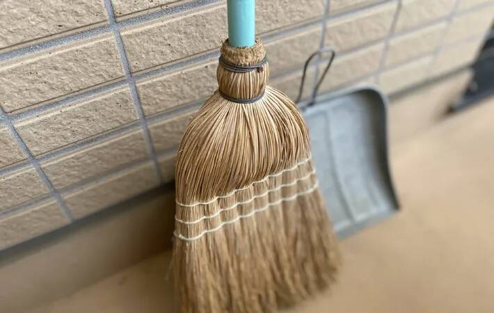 曇りの日がベスト！　ベランダ掃除の正解に「目からウロコ」「やってみる」