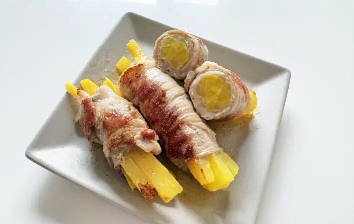 味つけはシンプルなのにご飯が進む！豚こま肉で巻いたのは…