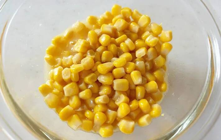 ワンランク上のTKG！　バターコーン卵かけご飯のレシピ、トッピングしたのは…？