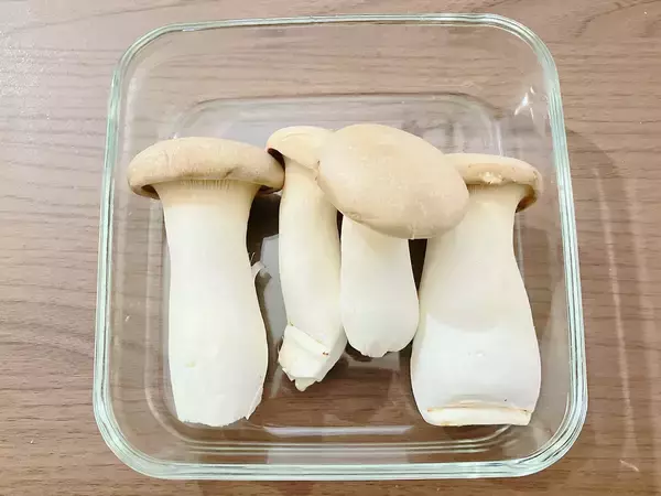 エリンギはこう食べる！　レンチン5分で完成の“超簡単おかず”レシピ