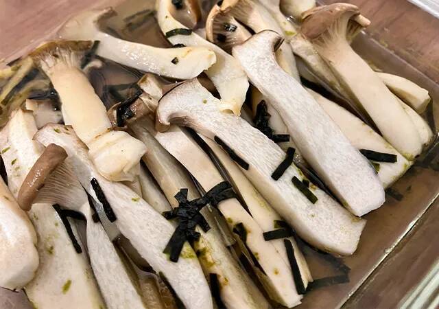 エリンギはこう食べる！　レンチン5分で完成の“超簡単おかず”レシピ