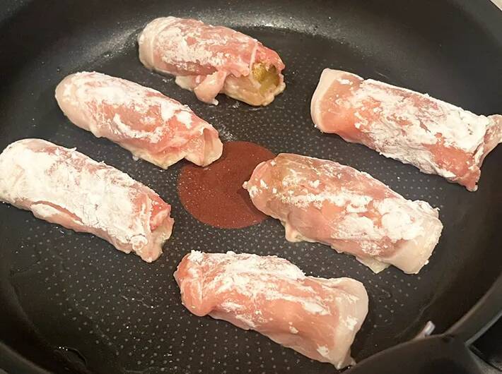 【秋レシピ】スーパーの『焼き芋』が夕食の主役に！　冷めてもおいしい『肉巻き』レシピ