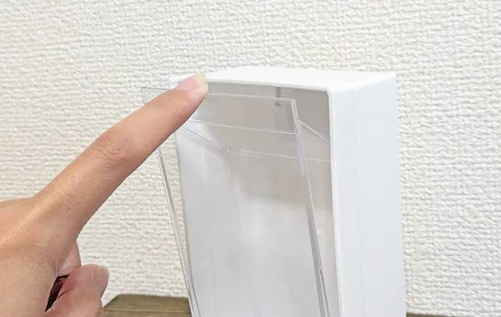 冷蔵庫にペタッとつけて調味料を収納　ダイソーで買った『ケース』が「使い勝手抜群！」