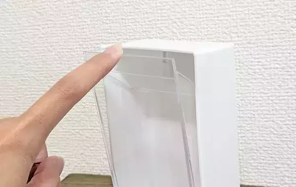 「冷蔵庫にペタッとつけて調味料を収納　ダイソーで買った『ケース』が「使い勝手抜群！」」の画像