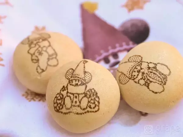 ディズニーで買った限定土産　お菓子が入っていた袋をよく見てみると…？