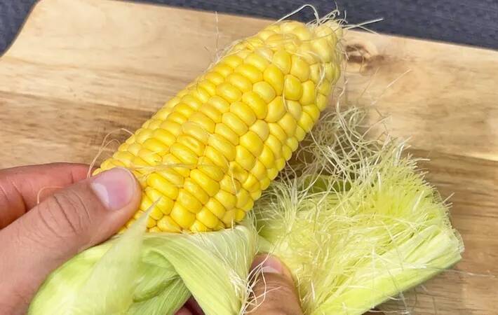 トウモロコシ、茹でない方が好きかも！　10分で「甘くてジューシーに仕上がる」方法
