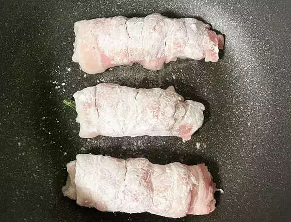「肉巻きの中に入れたのは？　意外と見ないレシピに「ペロリと完食」「シャキシャキ食感」」の画像
