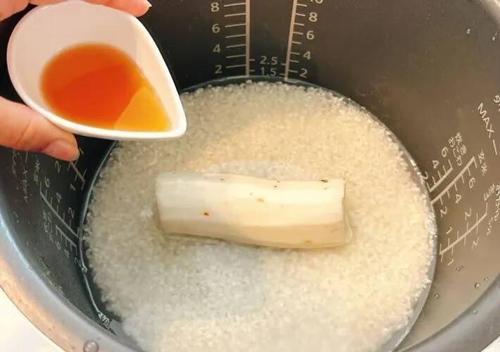 米2合に長芋1本のせるだけ　『大さじ3杯』の味つけで炊くと「ホクホク食感」「箸がすすむ」
