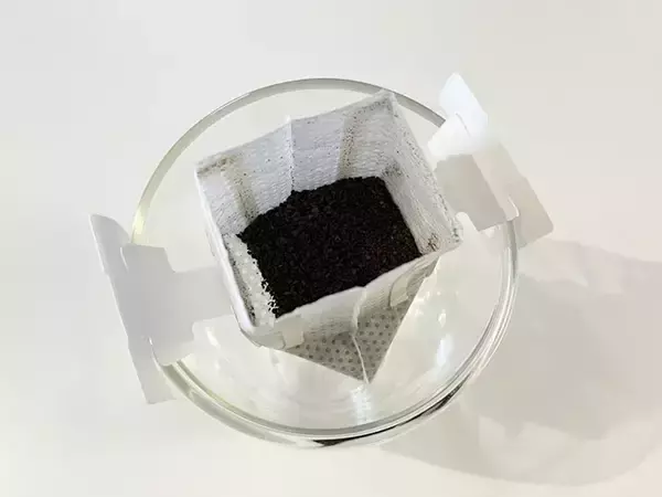 「コーヒーゼリーの「超簡単」な作り方　ドリップコーヒーにお湯を注ぐ前に？」の画像