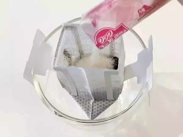 「コーヒーゼリーの「超簡単」な作り方　ドリップコーヒーにお湯を注ぐ前に？」の画像