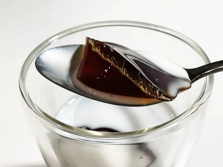 コーヒーゼリーの「超簡単」な作り方　ドリップコーヒーにお湯を注ぐ前に？