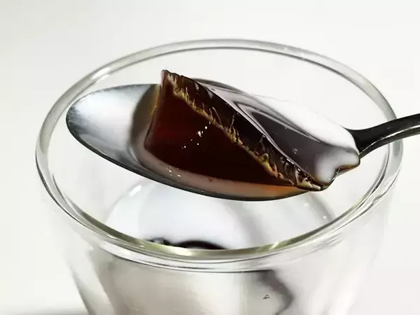「コーヒーゼリーの「超簡単」な作り方　ドリップコーヒーにお湯を注ぐ前に？」の画像