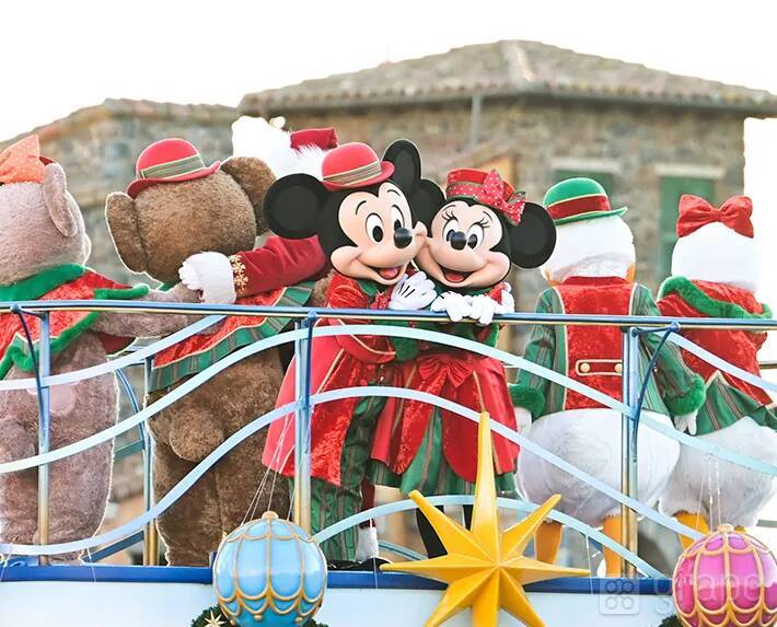 【知ってた？】東京ディズニーシーのクリスマスで着ている衣装、実は歴史があって…