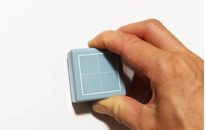 100均で買ったこれ、何に使う？　『四角いスタンプ』の使い道に「子供が喜んだ」