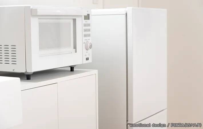 冷蔵庫、壁からどれくらい離してる？　最適な『距離』を三菱電機に聞いた