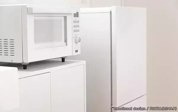 「冷蔵庫、壁からどれくらい離してる？　最適な『距離』を三菱電機に聞いた」の画像