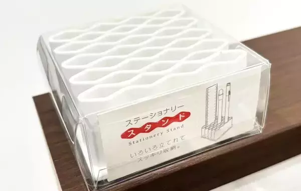 「セリアで買った『スタンド』　思わぬ活用法に「すっきり収納」「ストレスも解消」」の画像