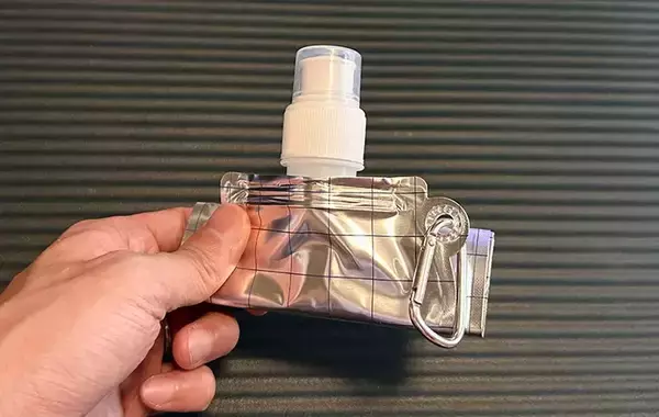 「スリコのアルミボトルが保冷剤代わりとしても大活躍！　「アイスが溶けない」「サイズ感が絶妙！」」の画像