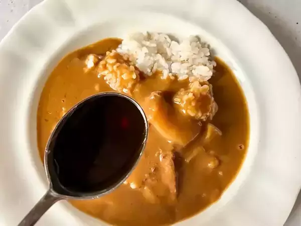カレーに『小さじ1杯』から試してみて　後味をすっきりまとめる調味料とは