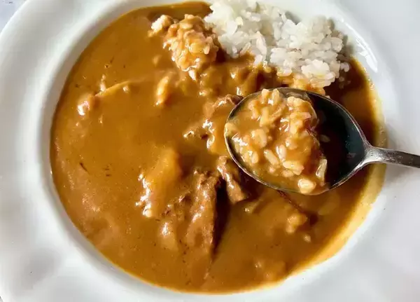 「カレーに『小さじ1杯』から試してみて　後味をすっきりまとめる調味料とは」の画像