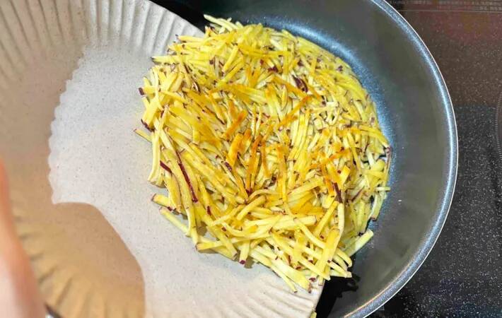 食べた家族が「また作ってね！」　サツマイモを千切りにして…？【旬レシピ】