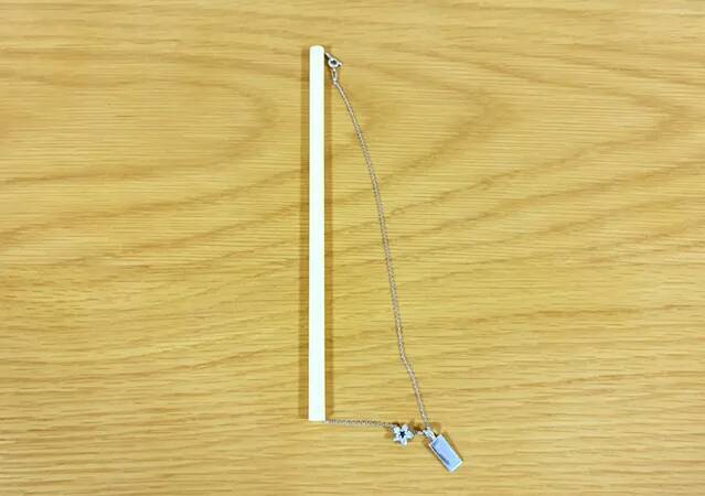 ストローにネックレスを通すと…　絡まらない収納ワザに「その手があったか」「大活躍してる」