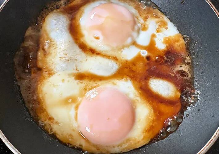 目玉焼き、そのまま食べてない？　卵2個がごちそうに化ける『絶品どんぶり』