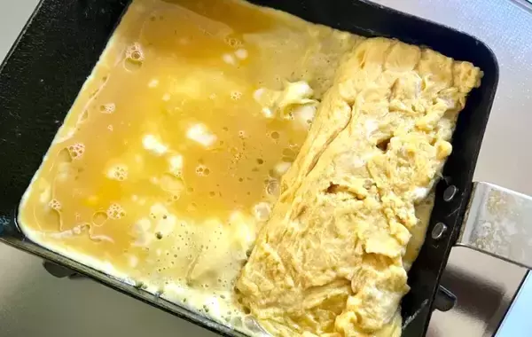 「「息子が感動」　ふるふるの玉子焼き、大さじ3杯加えたのは？【玉子焼きレシピ】」の画像