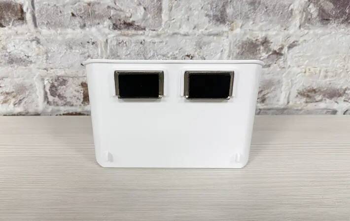 ダイソーのマグネットボックスが1つあると「家中が片づく」　隙間やデッドスペースを有効活用！