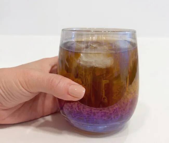 インスタントコーヒー『1g』を水に溶かして…　完成したものに「麦茶にそっくり」