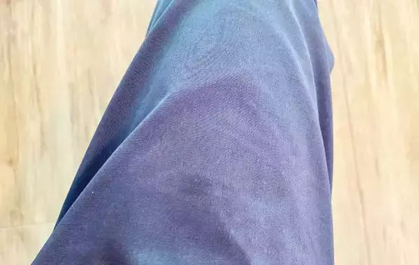 「キャンドゥのホコリ取り　柄の部分に別の機能があって…？」の画像