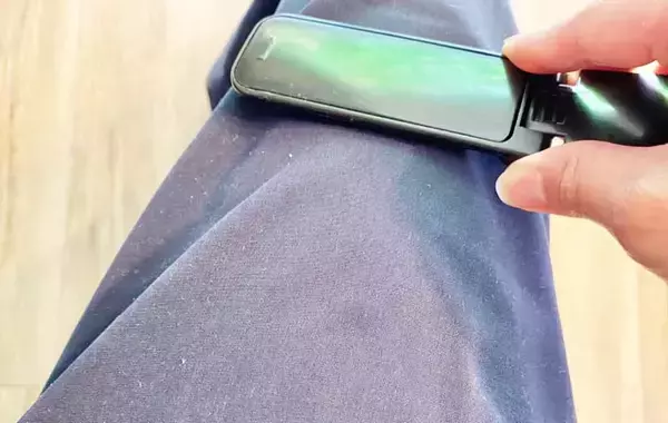 「キャンドゥのホコリ取り　柄の部分に別の機能があって…？」の画像