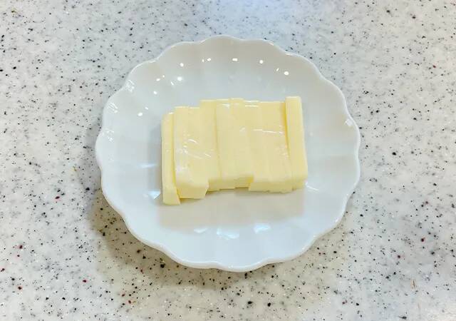 【簡単レシピ】エリンギに10箇所の切り込みを入れて？　できた一品がたまらん…！