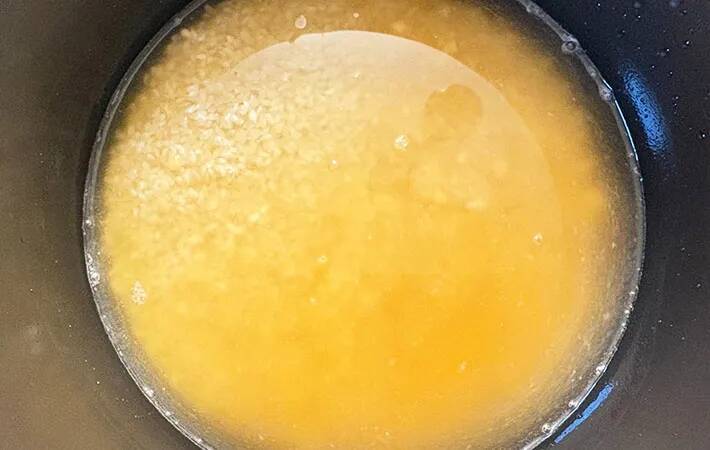 「丸ごと！？」と夫がビックリ　炊飯器にドーンと入れた「まさかの食材」は？【炊飯器レシピ】