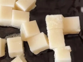 切り餅を『さいの目』にして焼くと？　完成した料理に「メイン級だ」「食感が新しい」