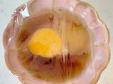 「卵1個で大満足！　レンチン煮卵風に「毎朝これでもいい」「最高だわ」」の画像1
