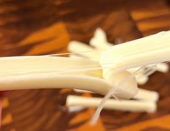 安いちくわにチーズを詰めて…揚げ焼きした一皿に「発想すごい」「箸が止まらん」