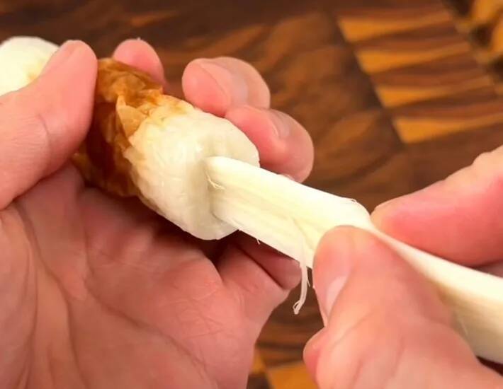安いちくわにチーズを詰めて…揚げ焼きした一皿に「発想すごい」「箸が止まらん」
