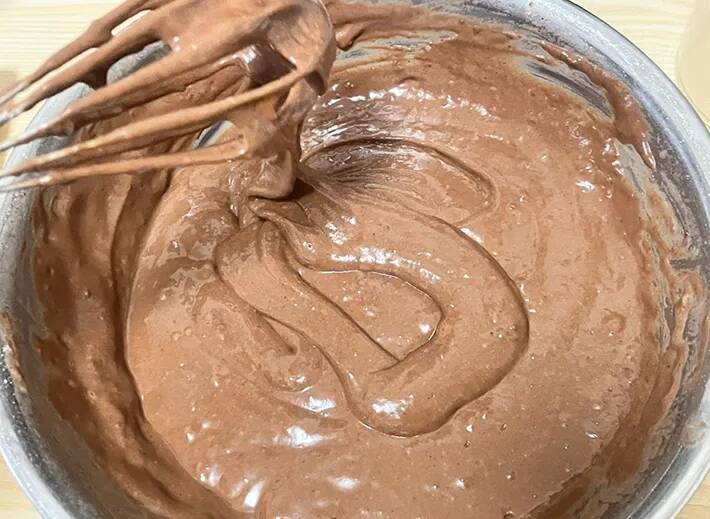 ケーキ作りに『コーラ』を使う　ホットケーキミックスで作るおやつに「食べる手が止まらない」