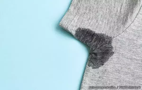 「「お気に入りのTシャツが黄ばんだ…」と絶望した人に教えたい！　汗ジミ落とし術」の画像