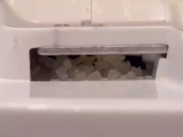 炊飯器の蓋が開かないなら？　見落としがちな箇所に「そうだったのか」「気を付けます」