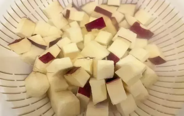 「砂糖と牛乳を…？　娘の心をつかんだ『サツマイモおやつ』の作り方」の画像