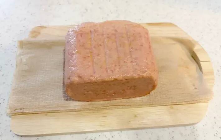 巻く前に『1切れ』のせて！　玉子焼きの食べ応えがアップして、息子が「ご飯に合うね」