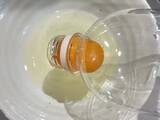 「ペットボトル、調理アイテムで使えます　卵を吸う10秒ワザが「快適」」の画像5