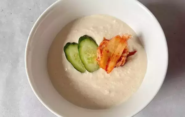 「そうめんに『豆腐1丁』かけてみて！　“真っ白”なめらかスープに「濃厚なのに食べやすい」」の画像