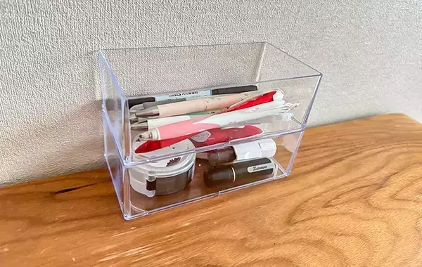 「ダイソーに聞いた！　110円に見えない『クリアケース』の活用法に「お店のディスプレイみたい」」の画像