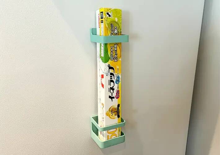 傘には使いません！　100均の『マグネット傘立て』の思わぬ活用法に「家中で大活躍！」