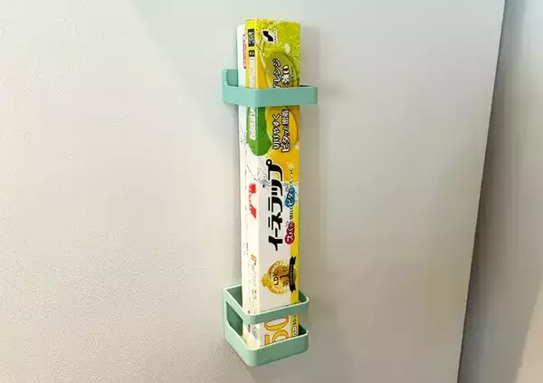 「傘には使いません！　100均の『マグネット傘立て』の思わぬ活用法に「家中で大活躍！」」の画像